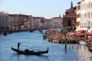 pexels-anna-ryabenkaya-1194786270-29906091